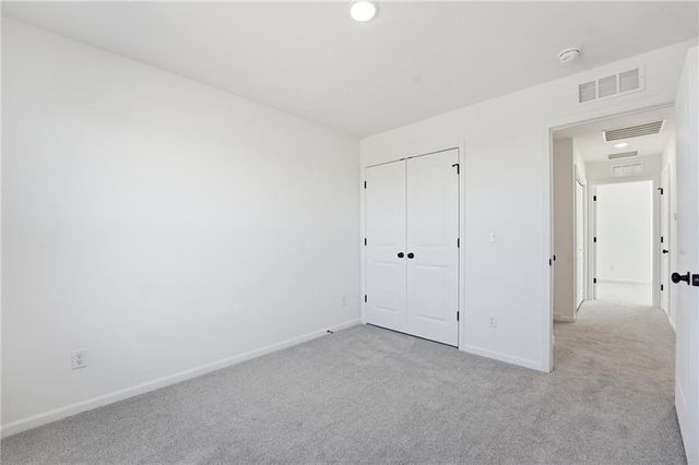 12416 E Acacia Drive, Lee's Summit, MO 64086