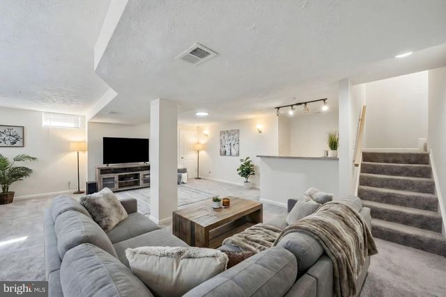 6203 WOOD POINTE DR, Glenn Dale, MD 20769