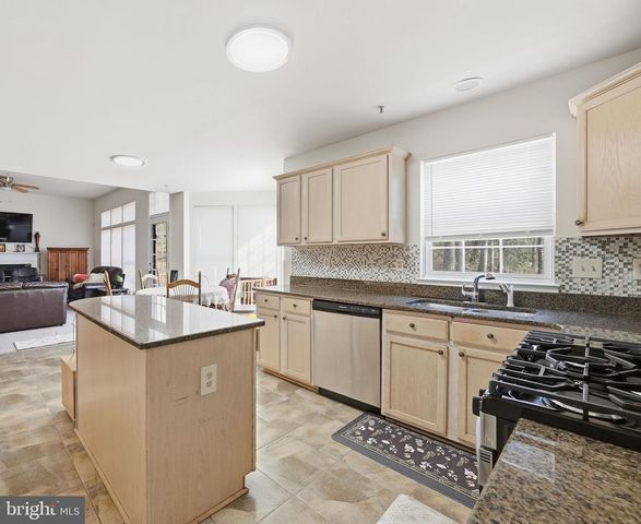 6203 WOOD POINTE DR, Glenn Dale, MD 20769