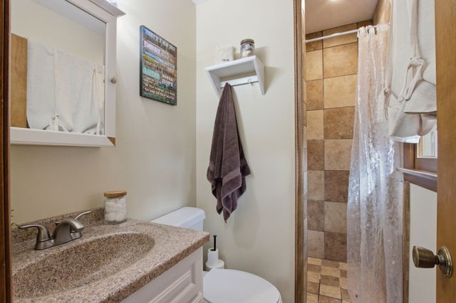 303 Kelly Dr, Decherd, TN 37324