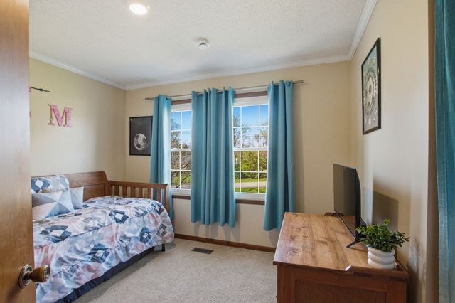 303 Kelly Dr, Decherd, TN 37324