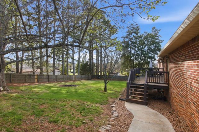 303 Kelly Dr, Decherd, TN 37324