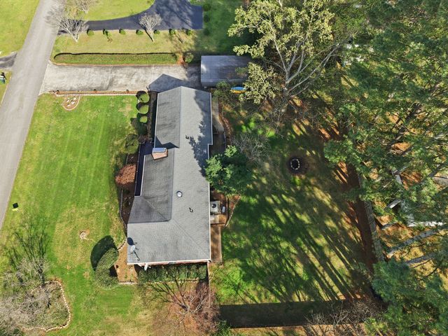 303 Kelly Dr, Decherd, TN 37324