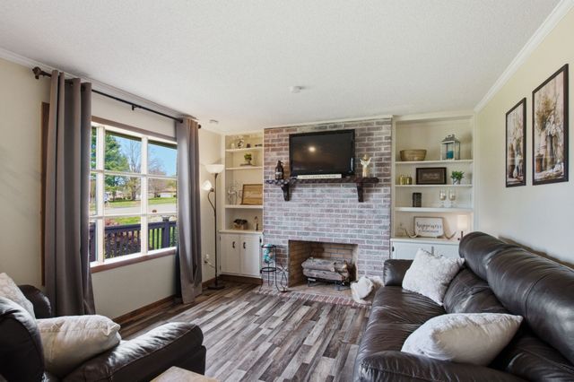 303 Kelly Dr, Decherd, TN 37324