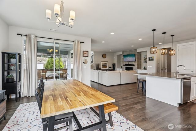23607 SE 269th Court, Maple Valley, WA 98038