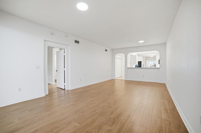 7739 Southampton Ter 411, Tamarac, FL 33321