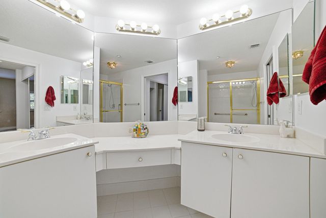 7739 Southampton Ter 411, Tamarac, FL 33321