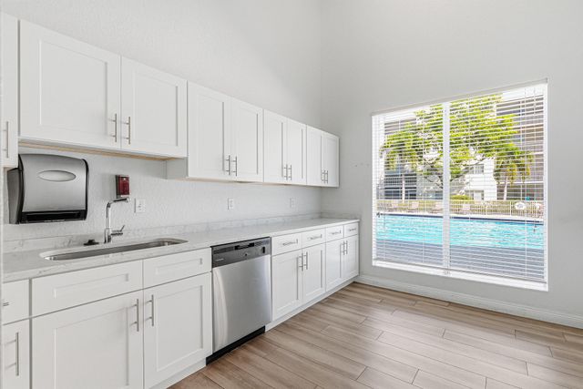 7739 Southampton Ter 411, Tamarac, FL 33321