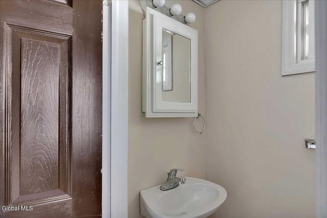 1659 Eastern Parkway, Schenectady, NY 12309