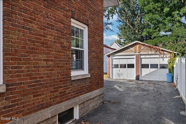 1659 Eastern Parkway, Schenectady, NY 12309