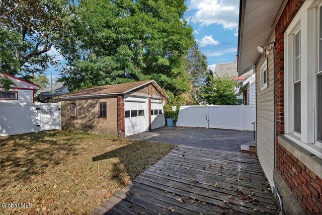 1659 Eastern Parkway, Schenectady, NY 12309