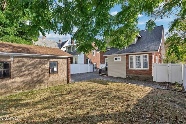 1659 Eastern Parkway, Schenectady, NY 12309