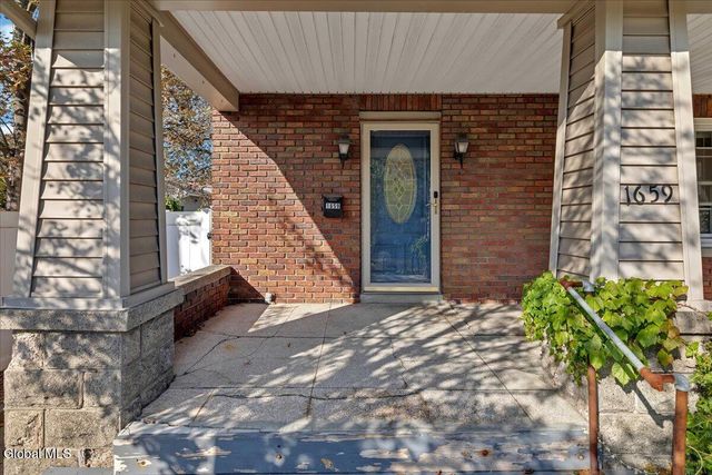 1659 Eastern Parkway, Schenectady, NY 12309