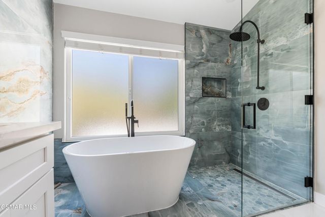 493 Messina Place, Oak Park, CA 91377
