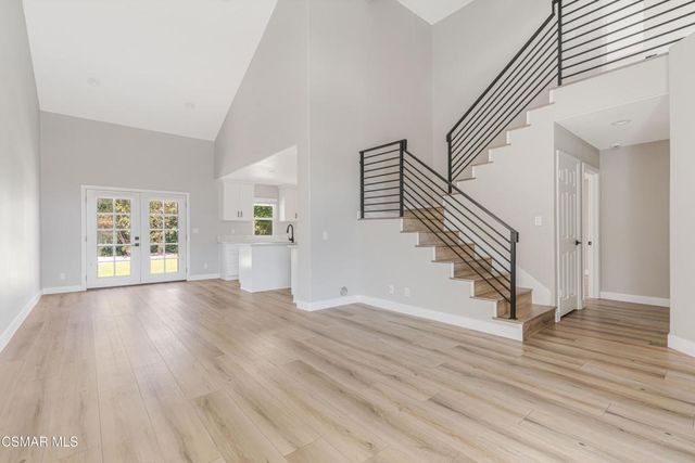 493 Messina Place, Oak Park, CA 91377
