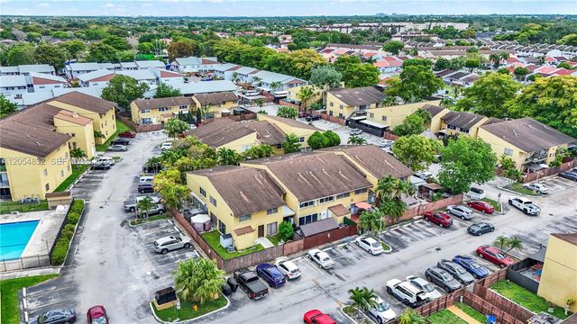 15460 SW 82nd Lane 403, Miami, FL 33193