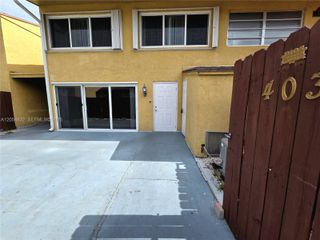 15460 SW 82nd Lane 403, Miami, FL 33193