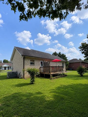 656 Kendra Dr, Smithville, TN 37166