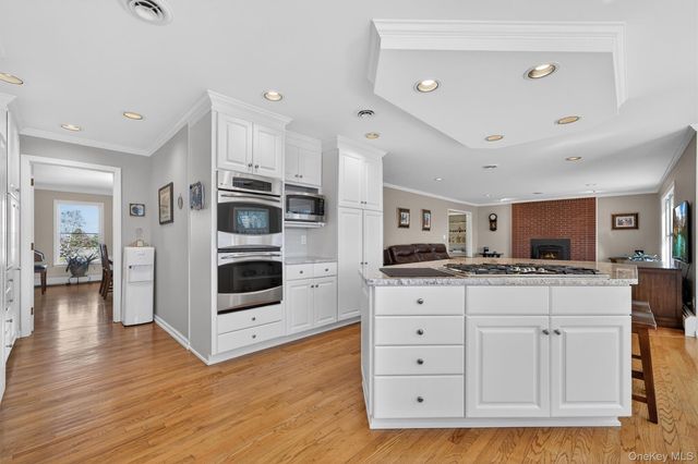 18 Almond Tree Lane, Warwick, NY 10990