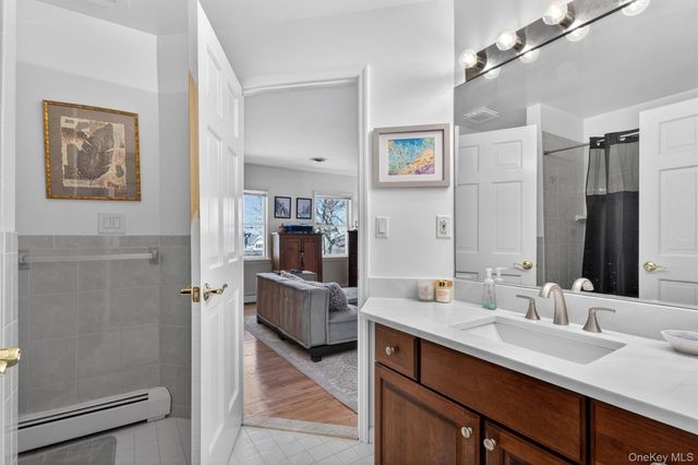 18 Almond Tree Lane, Warwick, NY 10990