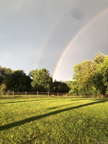 18 Almond Tree Lane, Warwick, NY 10990