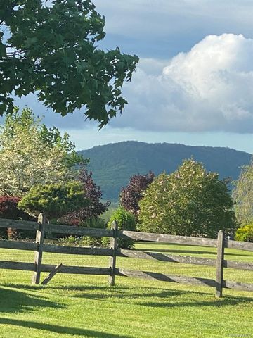 18 Almond Tree Lane, Warwick, NY 10990