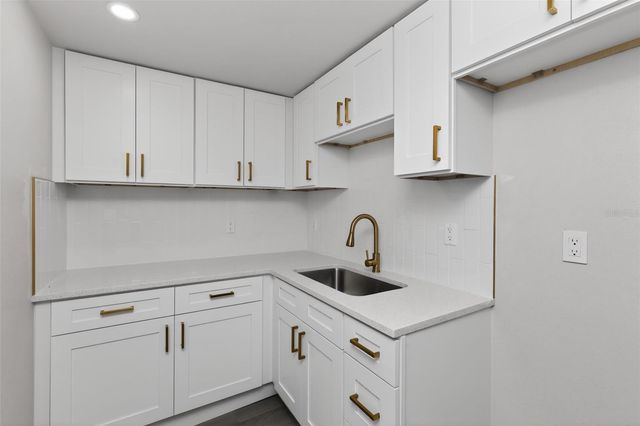 4929 LARGO TERRACE, New Port Richey, FL 34652