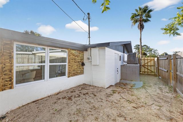 4929 LARGO TERRACE, New Port Richey, FL 34652