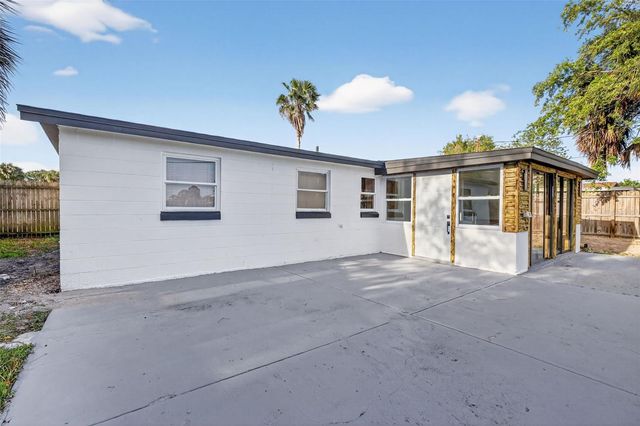 4929 LARGO TERRACE, New Port Richey, FL 34652