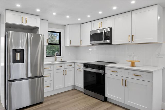 4929 LARGO TERRACE, New Port Richey, FL 34652