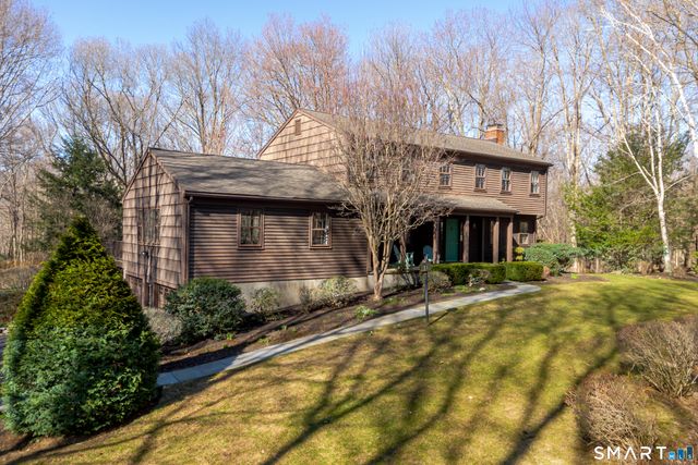 170 Boggs Hill Road, Newtown, CT 06470