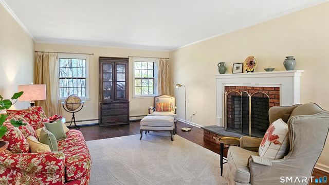 170 Boggs Hill Road, Newtown, CT 06470
