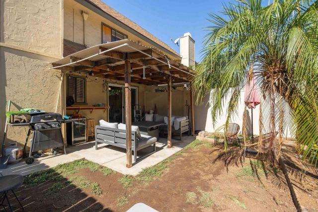 969 Marlin Dr, Vista, CA 92084