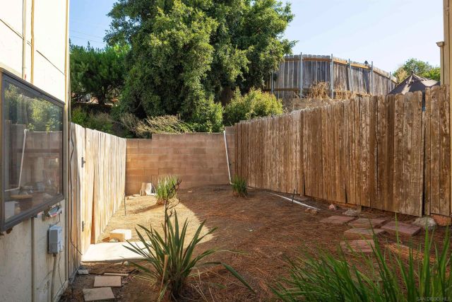 969 Marlin Dr, Vista, CA 92084