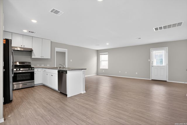 7902 Serro Medina, San Antonio, TX 78252