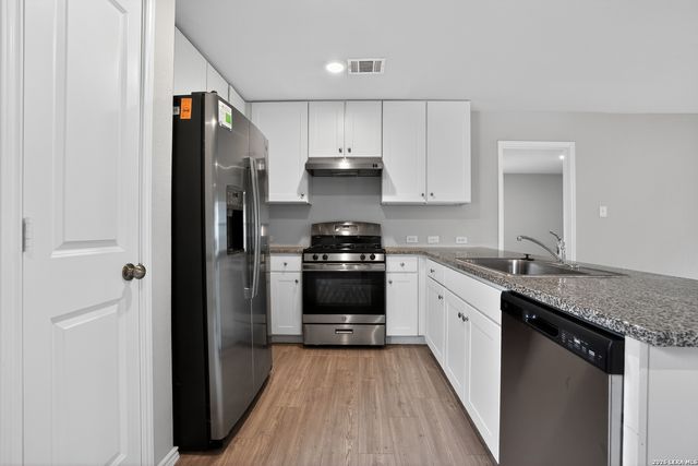 7902 Serro Medina, San Antonio, TX 78252
