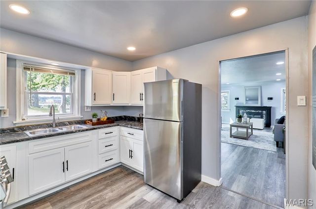 153 Signal Hill Drive, St Louis, MO 63121