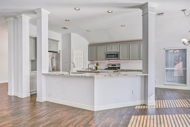 3118 Red Maple Drive, Friendswood, TX 77546