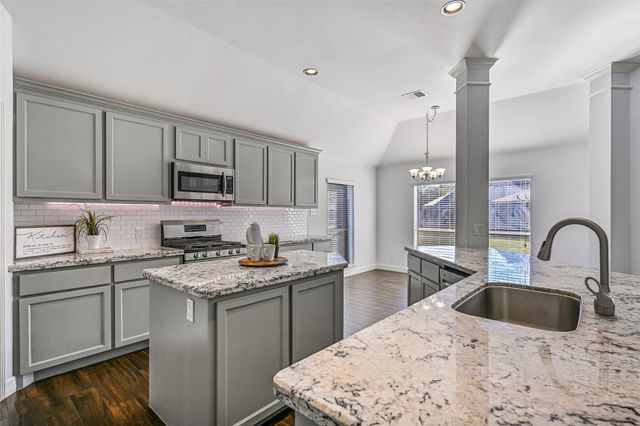 3118 Red Maple Drive, Friendswood, TX 77546