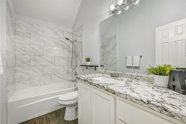 3118 Red Maple Drive, Friendswood, TX 77546