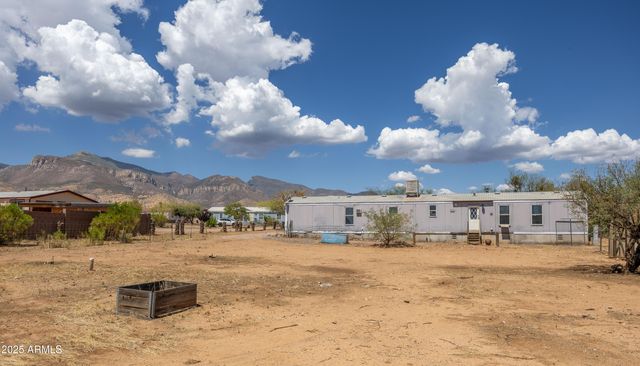 5687 S Mesquite Tree Lane, Hereford, AZ 85615