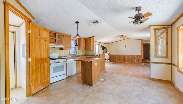 5687 S Mesquite Tree Lane, Hereford, AZ 85615