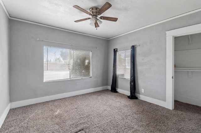1211 E Clinton Avenue, Fresno, CA 93704