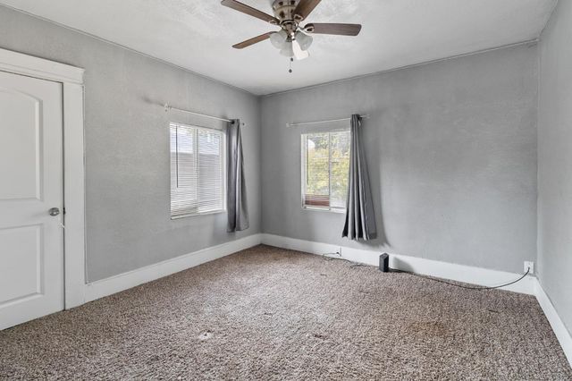 1211 E Clinton Avenue, Fresno, CA 93704