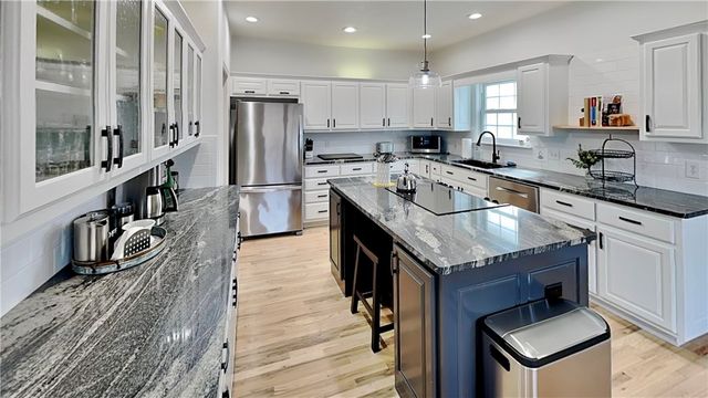 2 Didcot Lane, Bella Vista, AR 72714