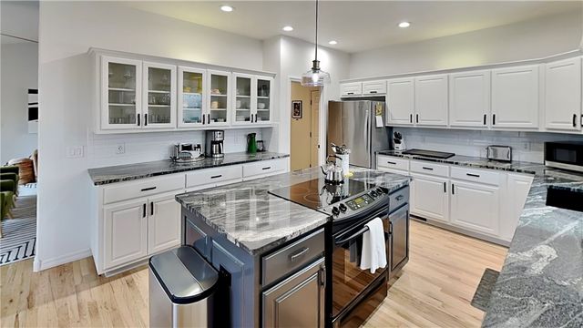 2 Didcot Lane, Bella Vista, AR 72714