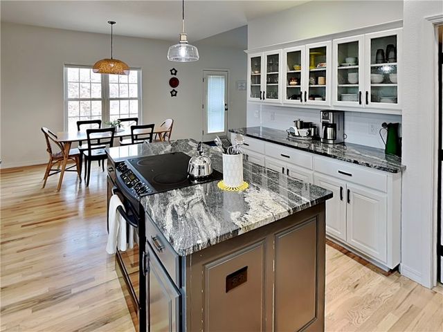 2 Didcot Lane, Bella Vista, AR 72714