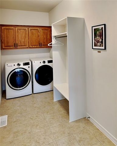 2 Didcot Lane, Bella Vista, AR 72714