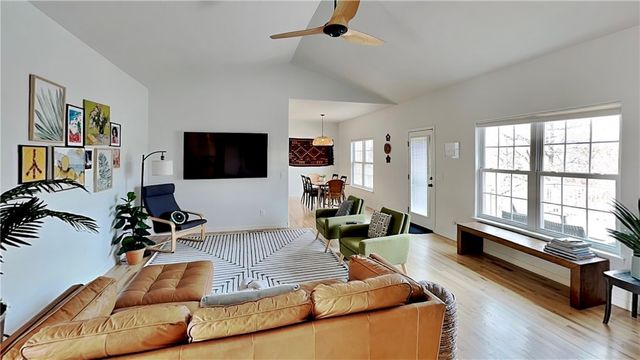 2 Didcot Lane, Bella Vista, AR 72714