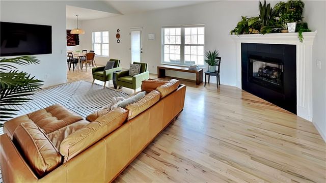 2 Didcot Lane, Bella Vista, AR 72714